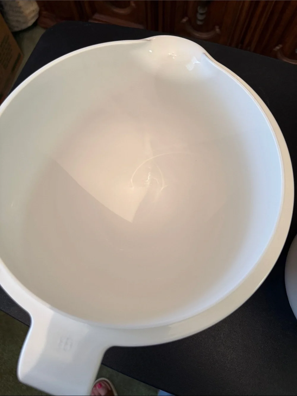Guzzini Vintage Made in Italy White Mixing Bowls with Pour Spouts - Set of 2